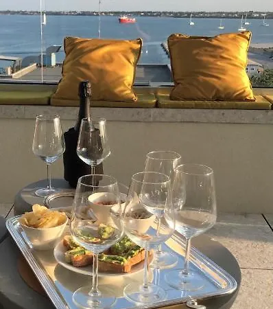 La Terrazza Sul Porto *
