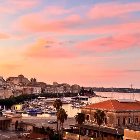 La Terrazza Sul Porto ベッド・アンド・ブレックファスト