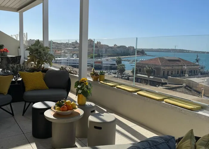 La Terrazza Sul Porto 4* 시라쿠사