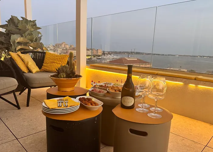 La Terrazza Sul Porto Bed & Breakfast 4*